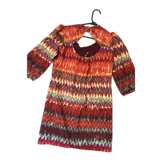 Aztec shift dress with open back! - Picture 2 of 4